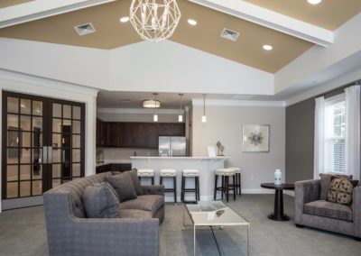Warminster apartment resident lounge at Jacksonville Station