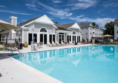 resort style swimming pool at Jacksonville Station apartments in Warminster.
